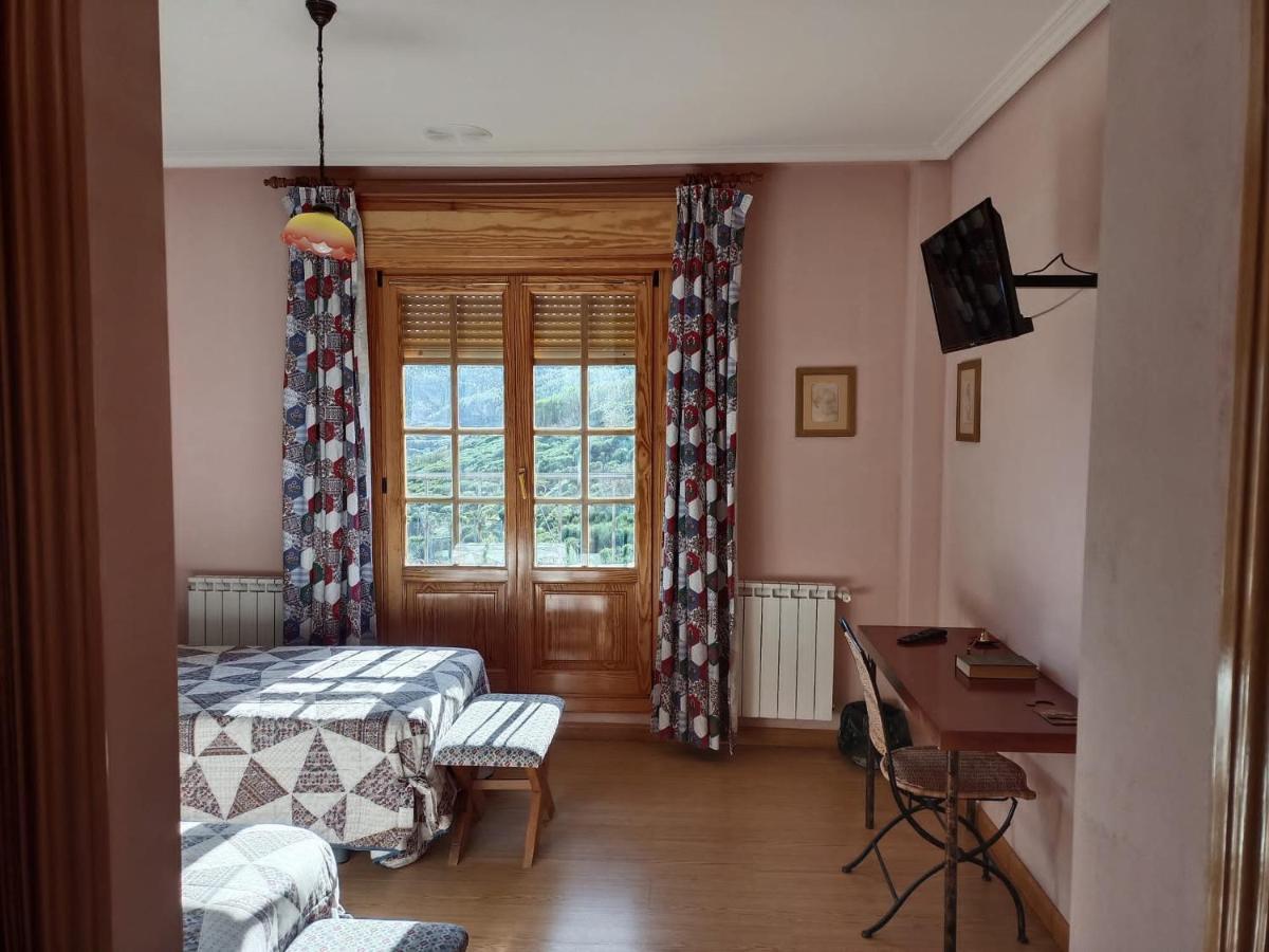 Hotel Pico Espiguete Alba de los Cardaños Εξωτερικό φωτογραφία