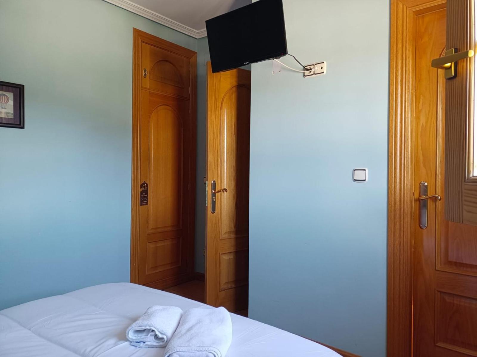 Hotel Pico Espiguete Alba de los Cardaños Εξωτερικό φωτογραφία