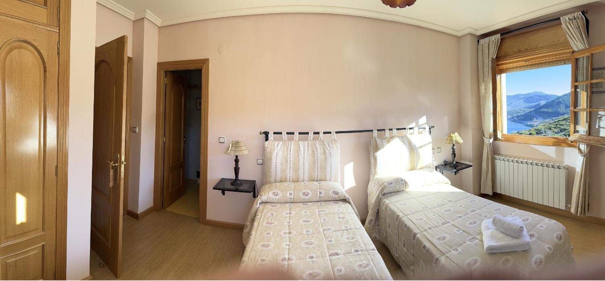 Hotel Pico Espiguete Alba de los Cardaños Εξωτερικό φωτογραφία