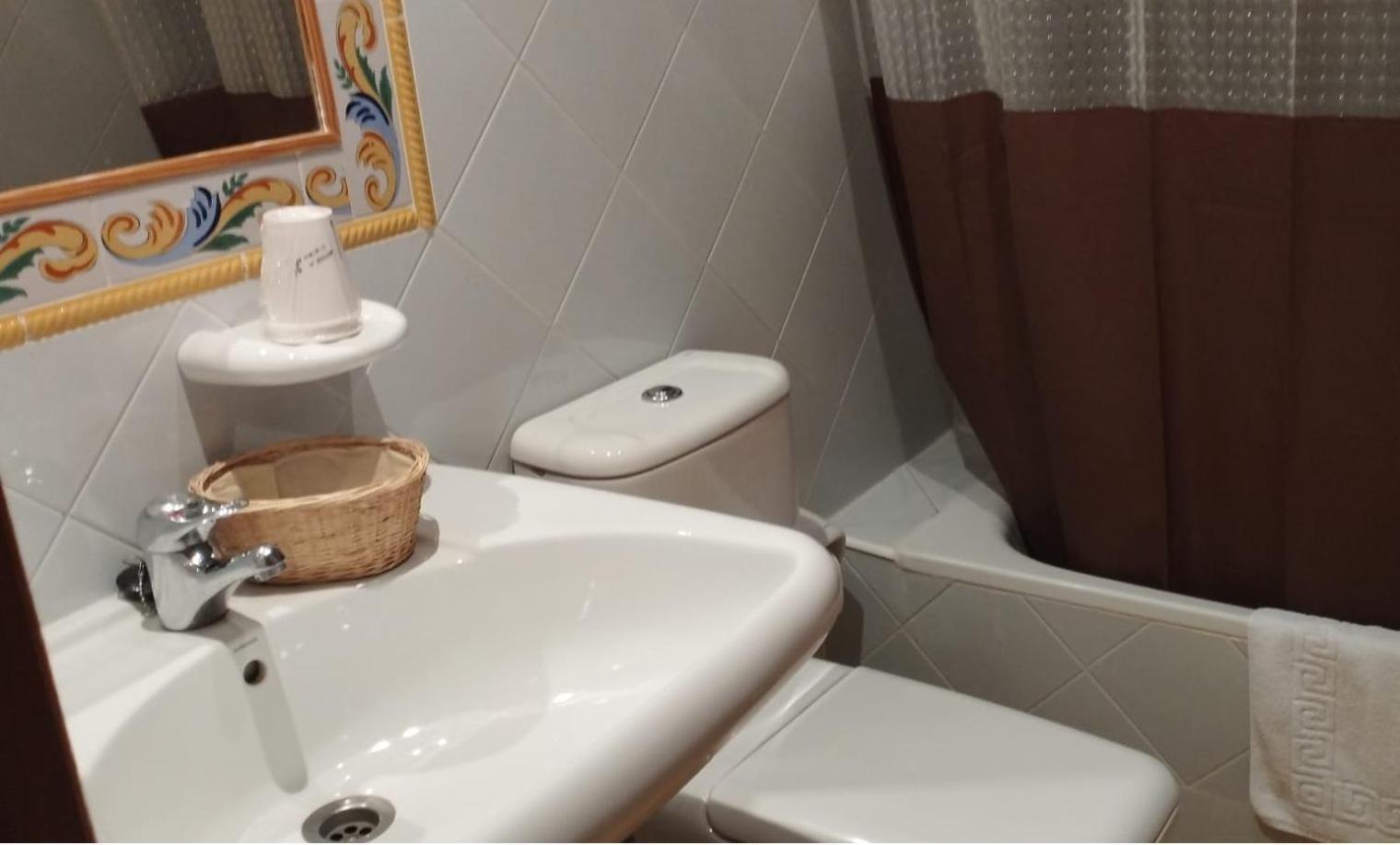 Hotel Pico Espiguete Alba de los Cardaños Εξωτερικό φωτογραφία