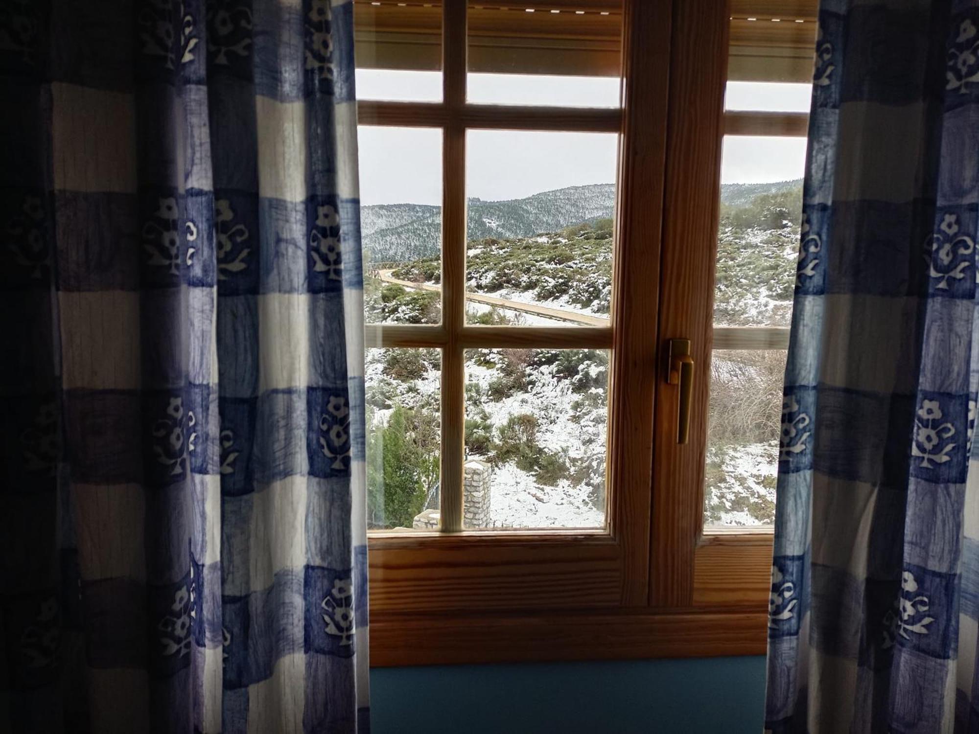 Hotel Pico Espiguete Alba de los Cardaños Εξωτερικό φωτογραφία